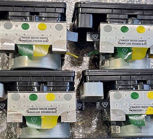 تعمیرگاه یونیت و بلوک ترمز ABS صداقت اتحاد در آزادی